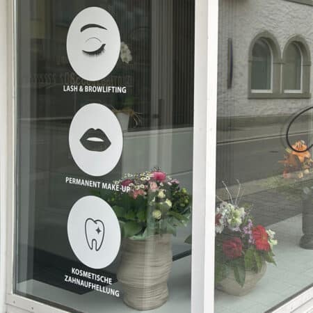 Fensteraufkleber / Icons / Schaufensterbeschriftung / Leistungen / gold & silber – Bild 11