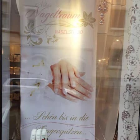 Exklusiver Satin-Dekobanner (Studiodeko / Schaufenster) 100x200cm – Bild 12